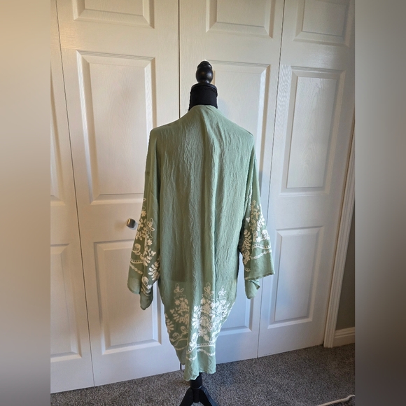 Sage Green Kimono - Picture 3 of 4
